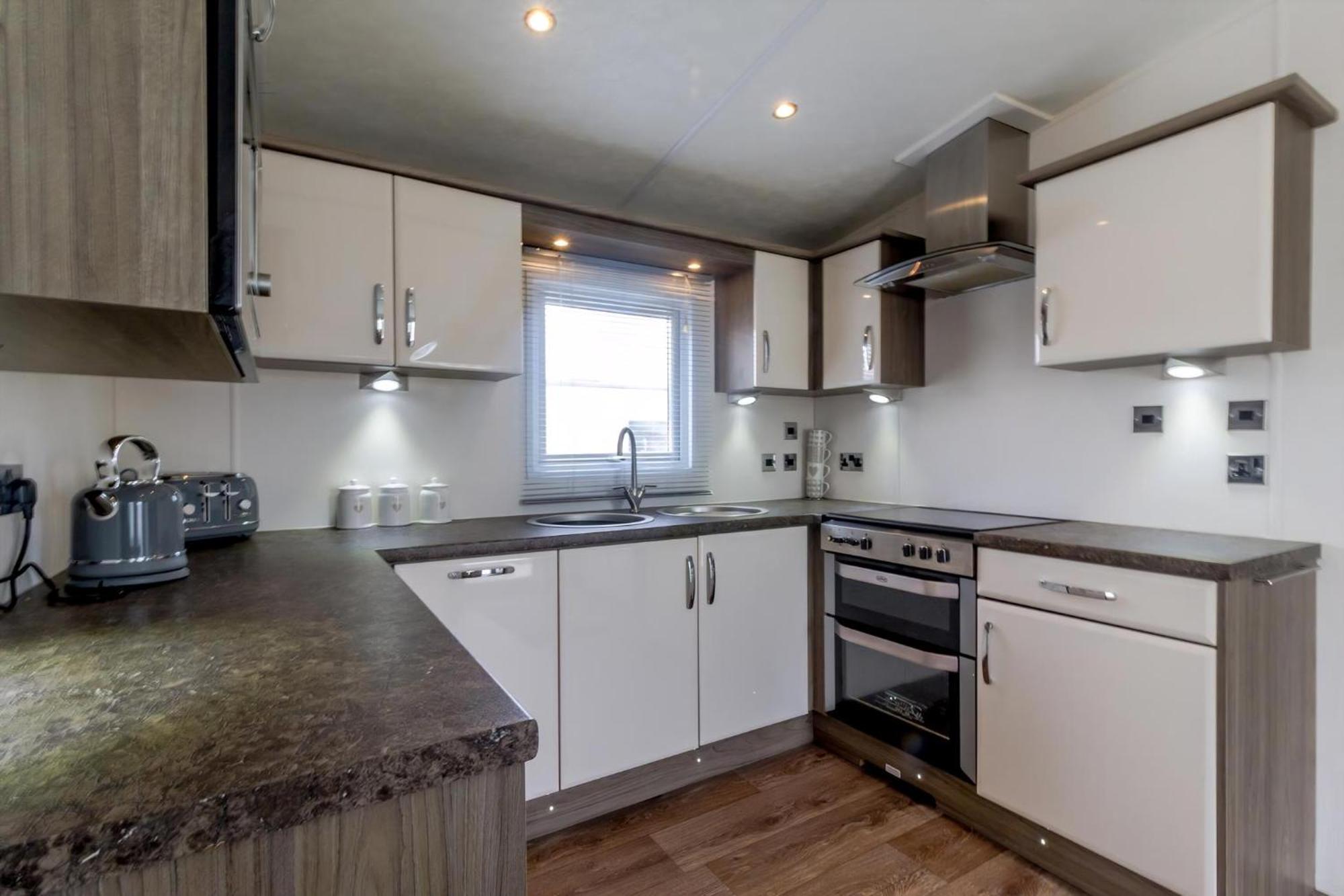 Beautiful 6 Berth Caravan By The Beach In Suffolk Ref 40076Nd Lowestoft Exterior foto