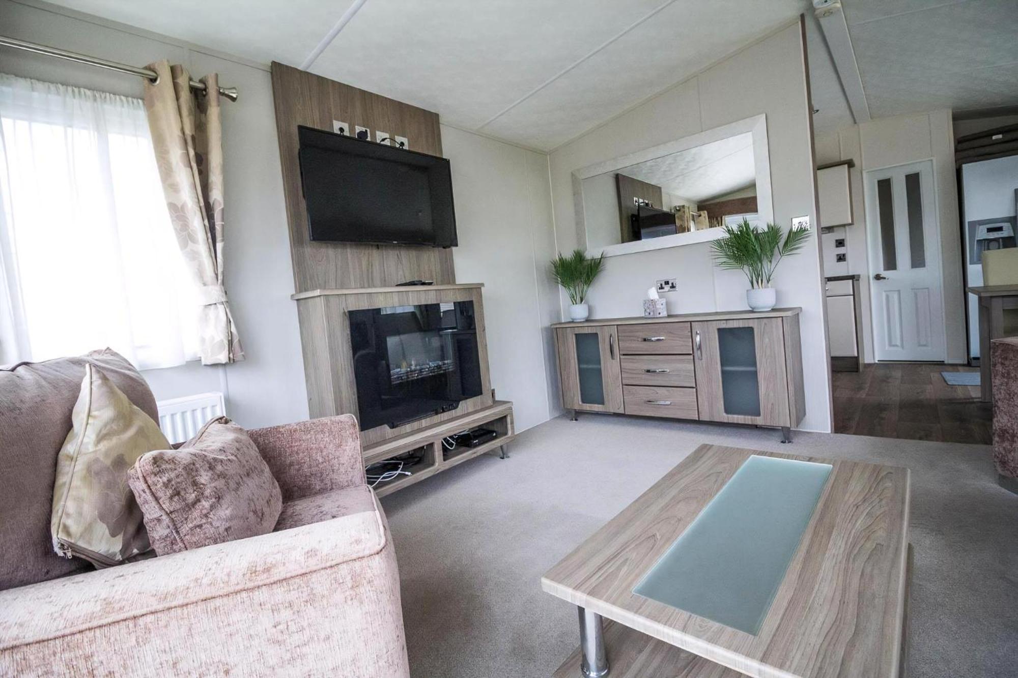 Beautiful 6 Berth Caravan By The Beach In Suffolk Ref 40076Nd Lowestoft Exterior foto